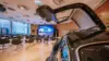 Saal mit Auto